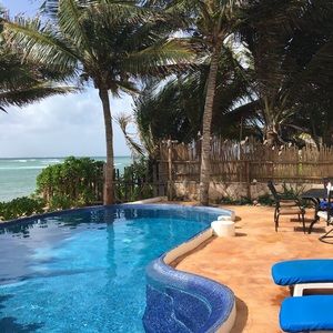 Meet your Posher, Jeanie